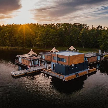 Schwimmende Ferienhaeuser Auf Dem See - Spreewald เฟทเชา ภายนอก รูปภาพ