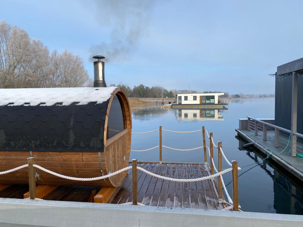 Schwimmende Ferienhaeuser Auf Dem See - Spreewald เฟทเชา ภายนอก รูปภาพ